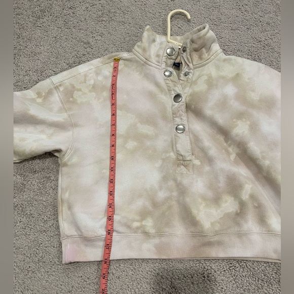 Bundle Two Cropped Sweatshirts size Small. Good American and Universal Threads. - Picture 14 of 14